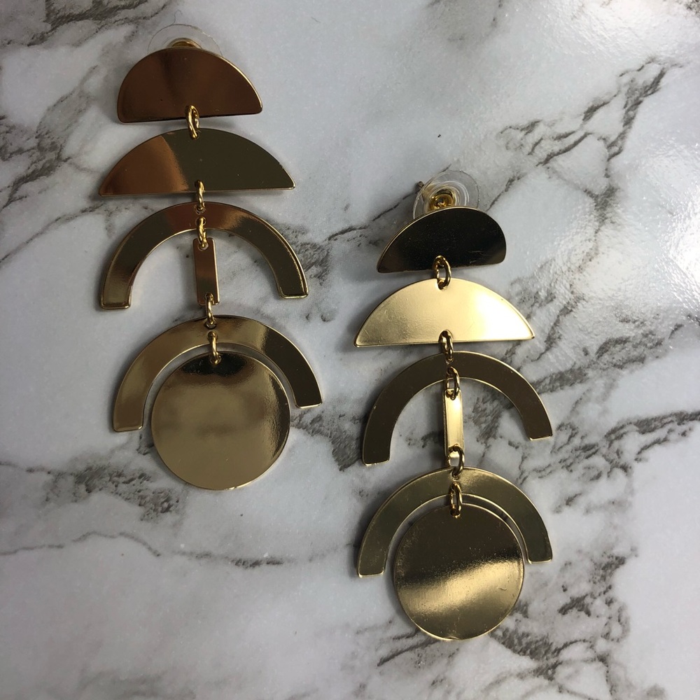 Gold dangling earrings